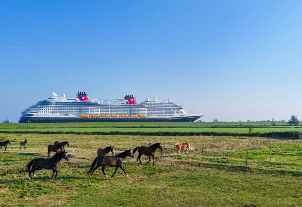 Disney Treasure Leaves Meyer Werft Shipyard Toward Open Water for the First Time 3