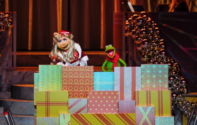 Kermit the Frog and Miss Piggy take the stage in Disney Holidays in Hollywood 