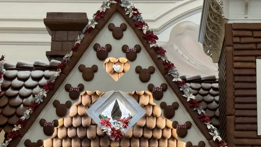 Holiday Gingerbread House Grand Floridian 7