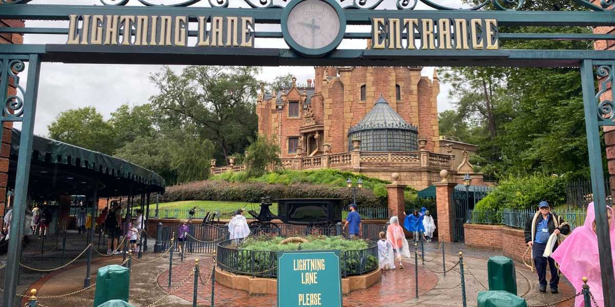 Lightning Lane entrance to Haunted Mansion