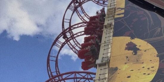 Guests stuck upside down on Hollywood Rip Ride Rockit