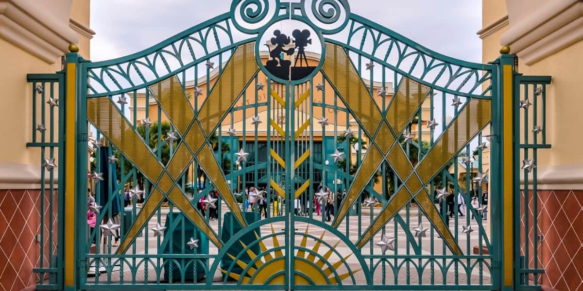 Gate at the entrance of Walt Disney Studios Park