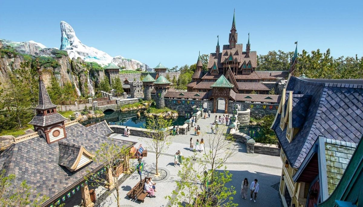 Frozen Kingdom Fantasy Springs Tokyo DisneySea