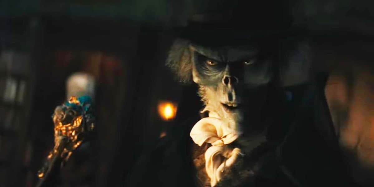 Hatbox Ghost reveals his face