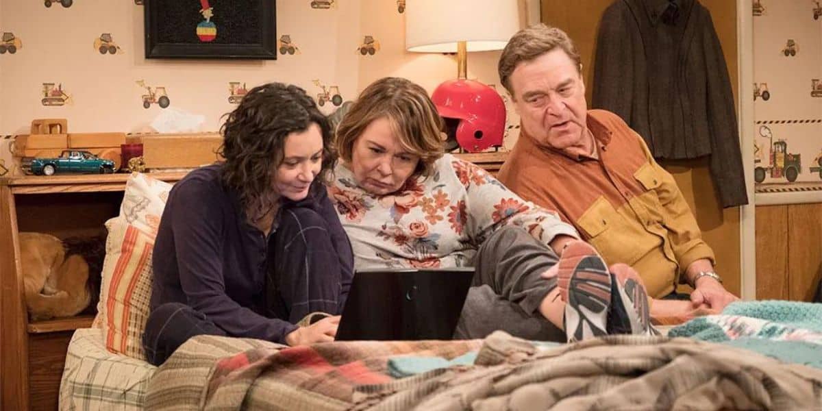 Sara Gilbert, Roseanne Barr, and John Goodman The Conners