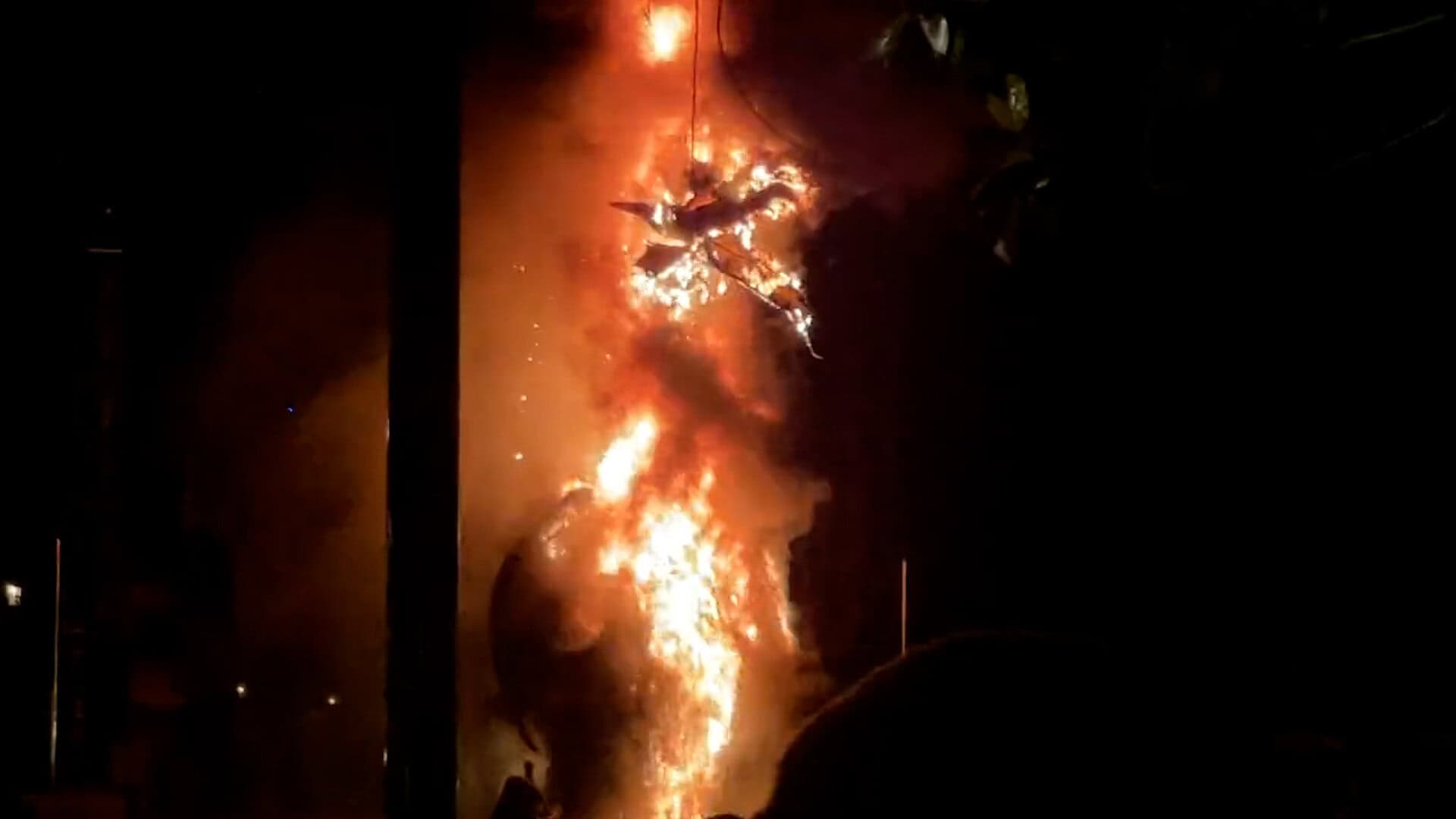 Maleficent Dragon, Murphy, catches fire during Fantasmic at Disneyland