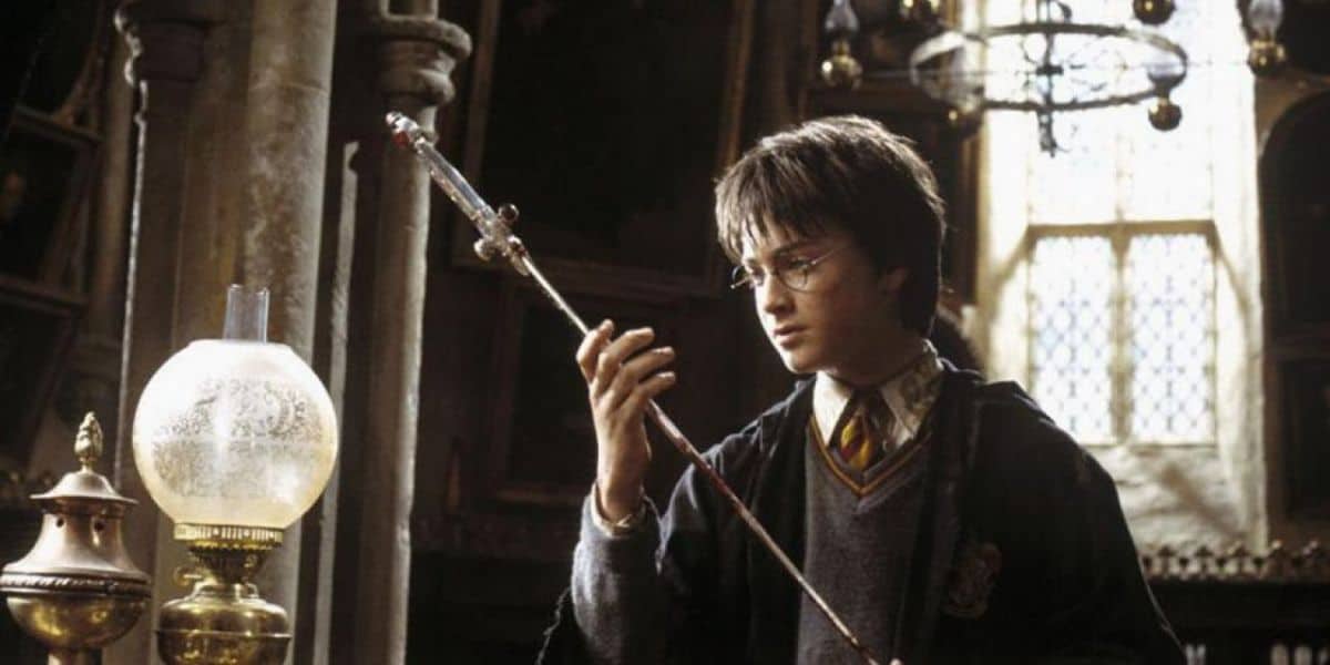 Harry Potter holding the Sword of Godric Gryffindor