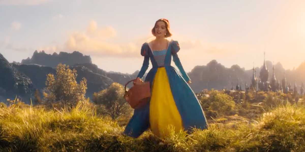 Snow White walking across the kingdom with a basket