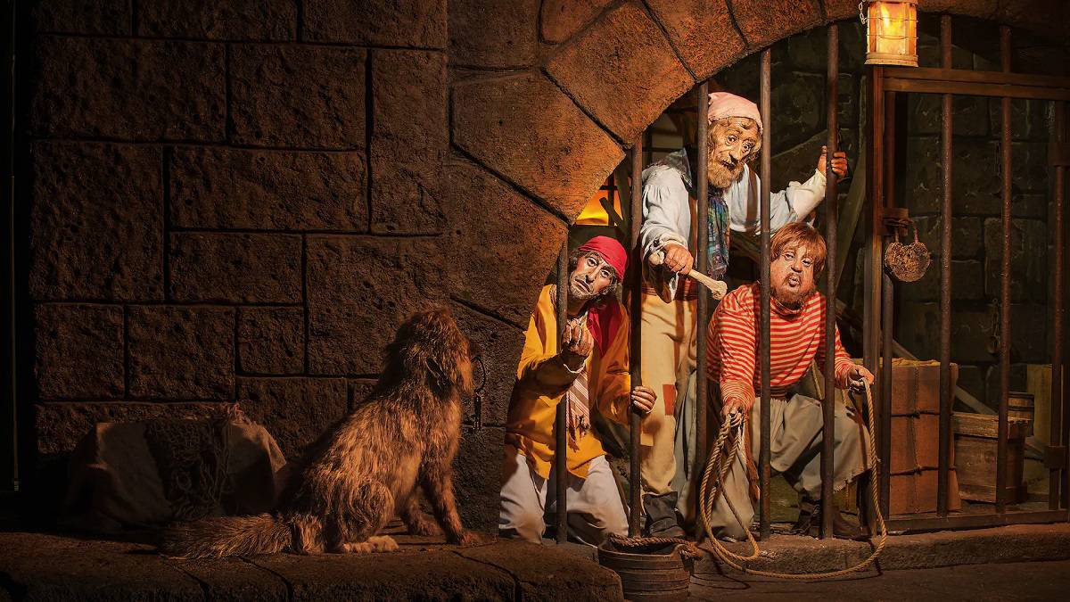 Pirates in jail on the Pirates of the Caribbean ride at Disney World