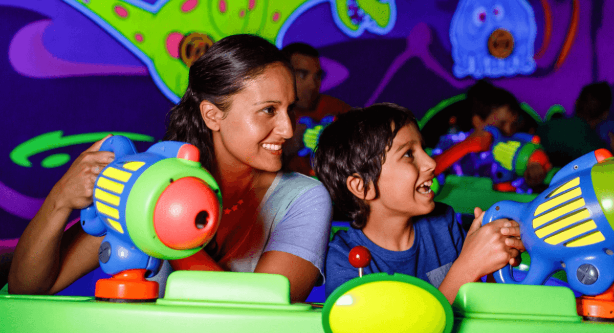 Two guests on buzz lightyear space ranger spin